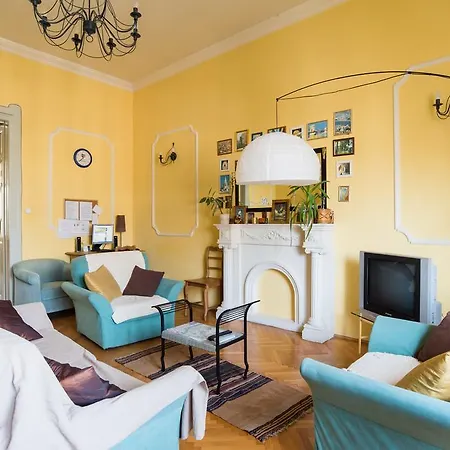 Albergue Downtown Oasis *