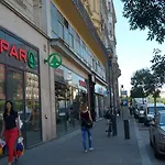 Downtown Oasis بيت شباب *