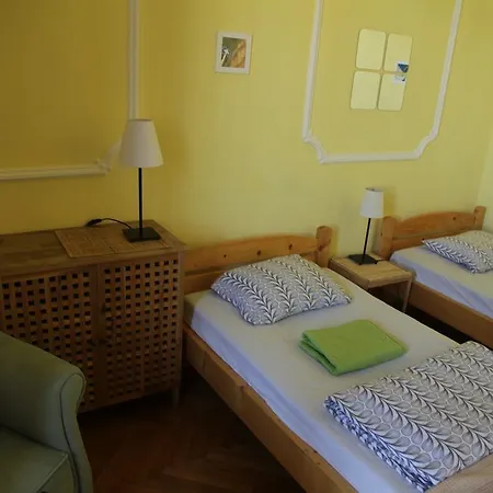 Downtown Oasis Ostello *