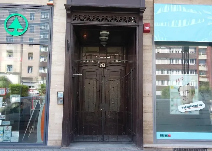 Hostel Downtown Oasis