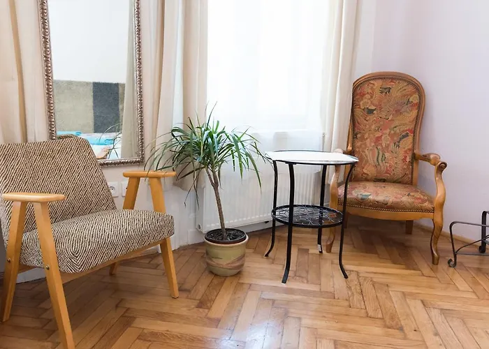 Hostel Downtown Oasis *