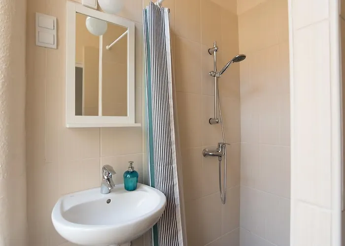 Hostel Downtown Oasis