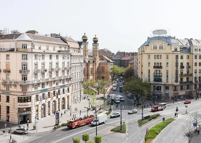 Downtown Oasis Hostel