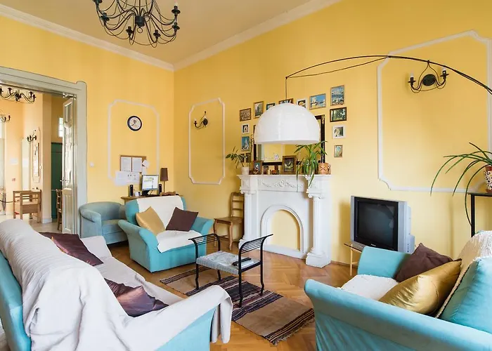 Hostel Downtown Oasis *